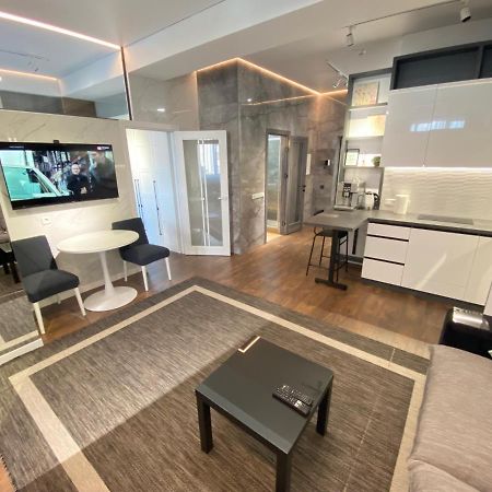 Rentnow Modern Lux Apartment In Centre Kischinau Exterior foto