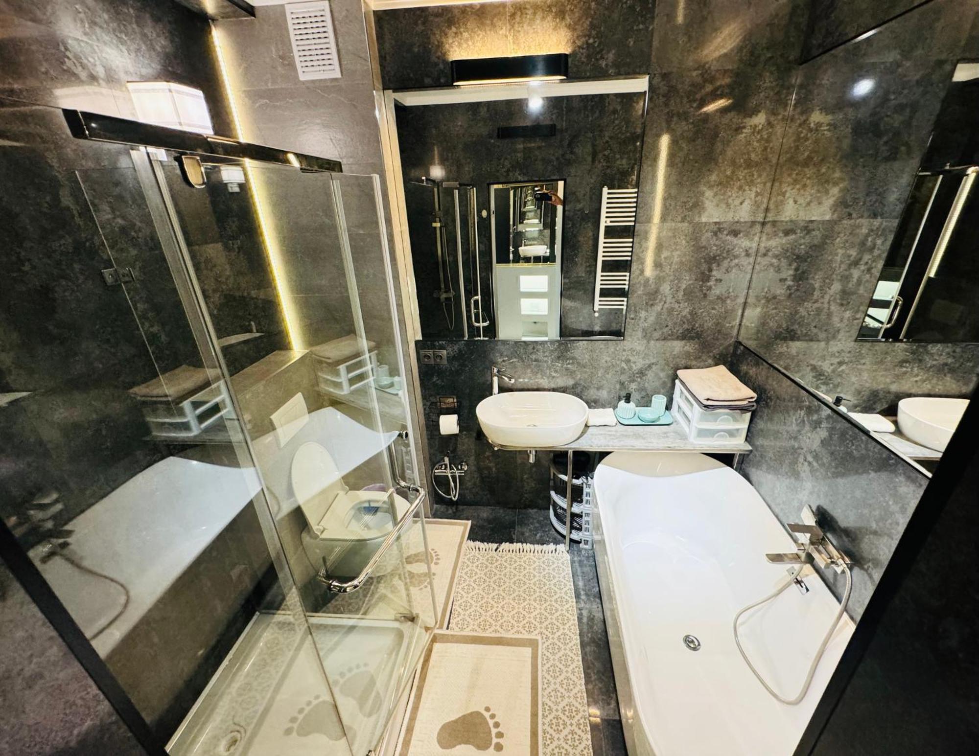 Rentnow Modern Lux Apartment In Centre Kischinau Exterior foto