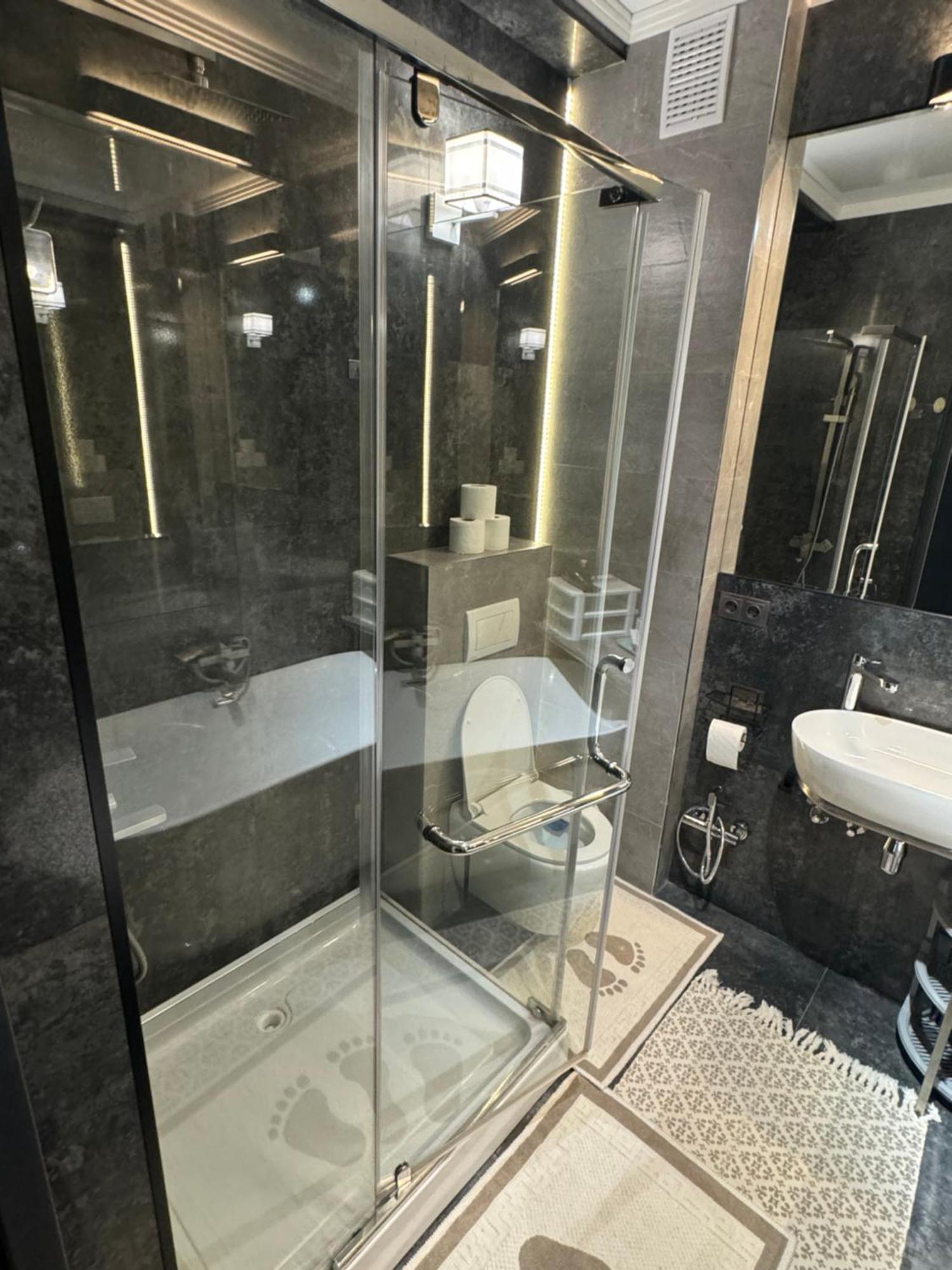 Rentnow Modern Lux Apartment In Centre Kischinau Exterior foto
